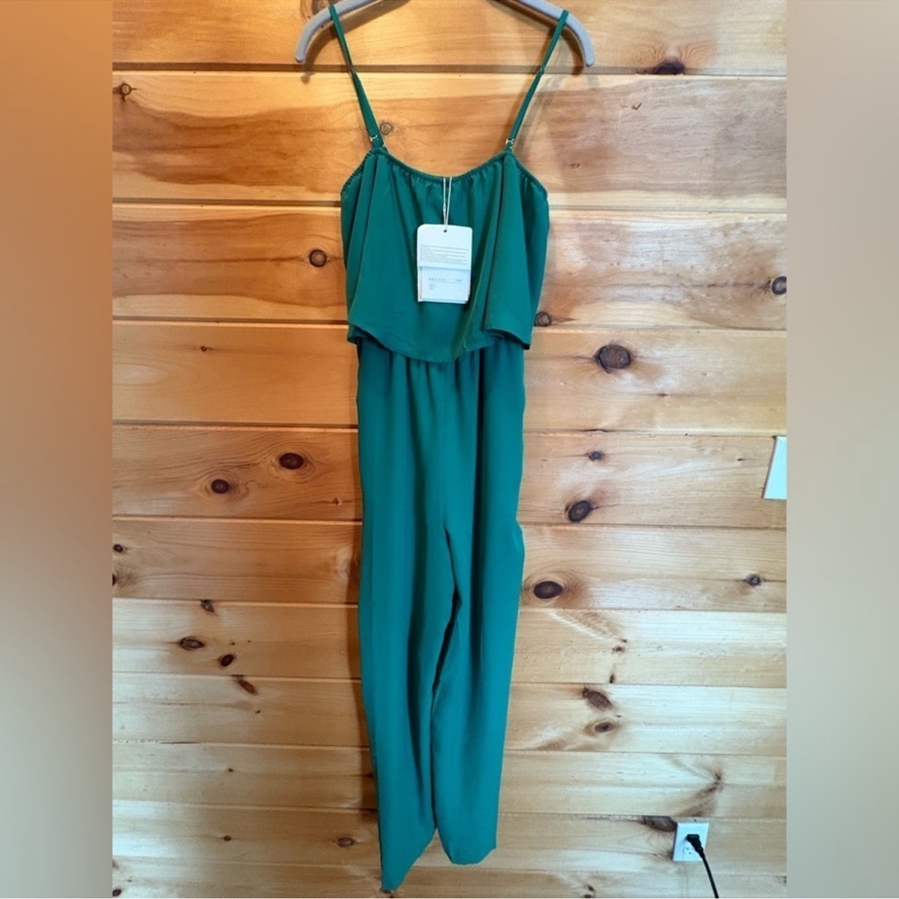 Fashion Green Jumpsuit with Adjustable Straps side pockets size 12 NWT